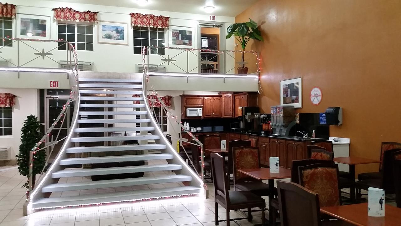 Red Carpet Inn & Suites - thumb 19