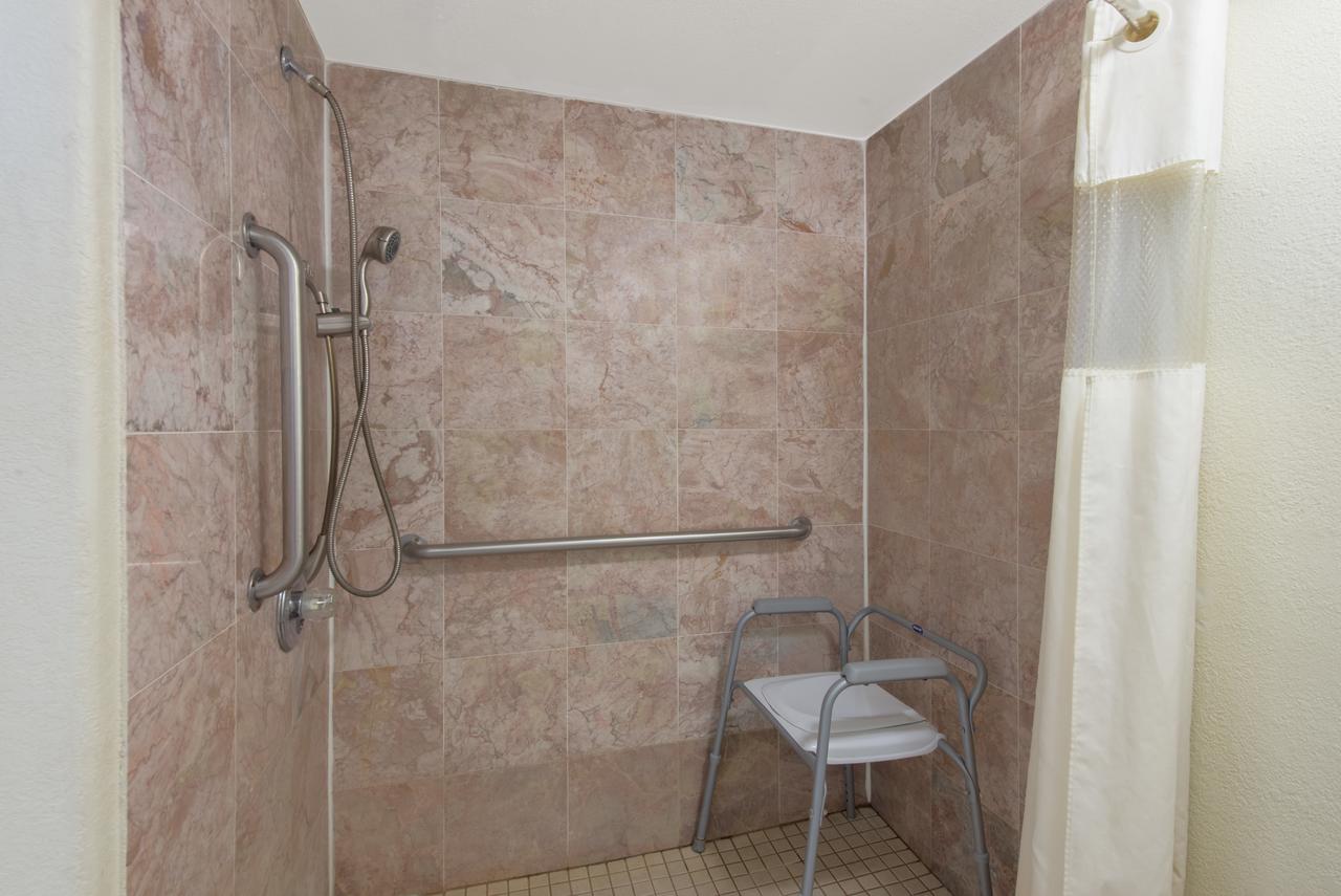 Red Carpet Inn & Suites - thumb 31