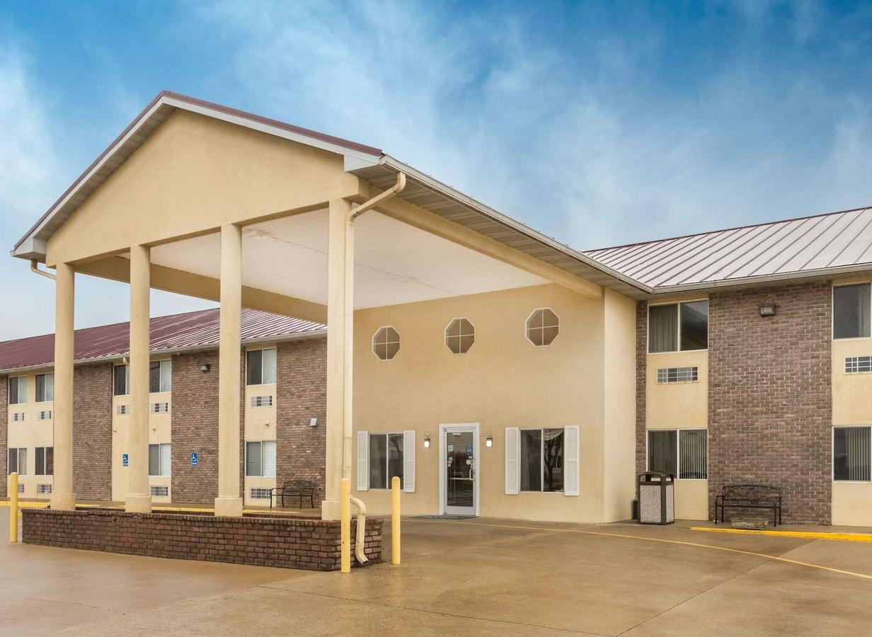 Baymont By Wyndham Bowling Green - thumb 44