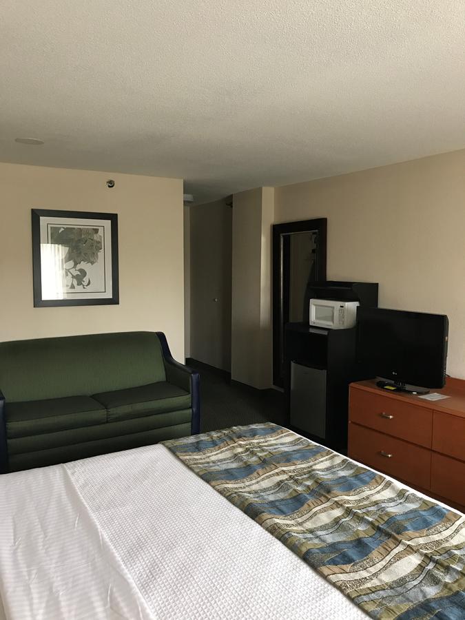 Capital Plaza Hotel - thumb 14