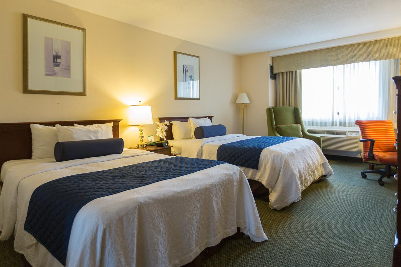 Capital Plaza Hotel - thumb 35