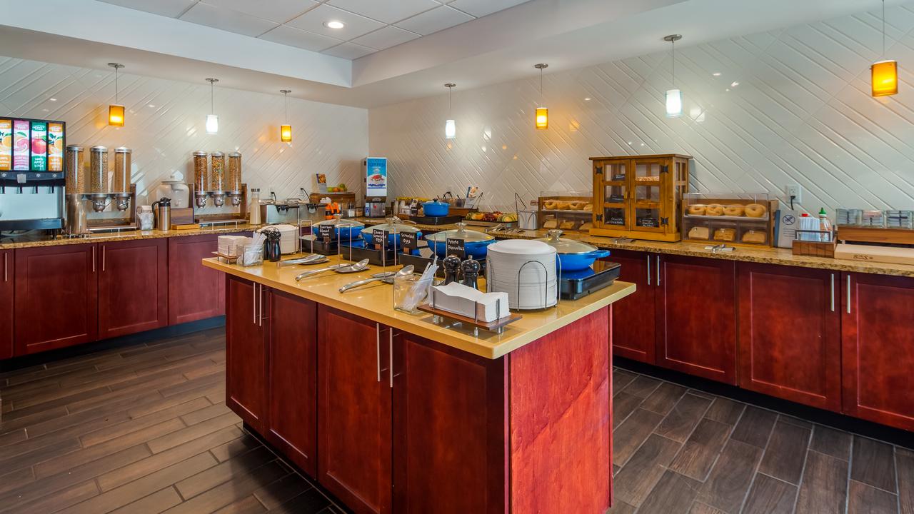 Best Western Plus Cincinnati Riverfront Downtown Area - thumb 11