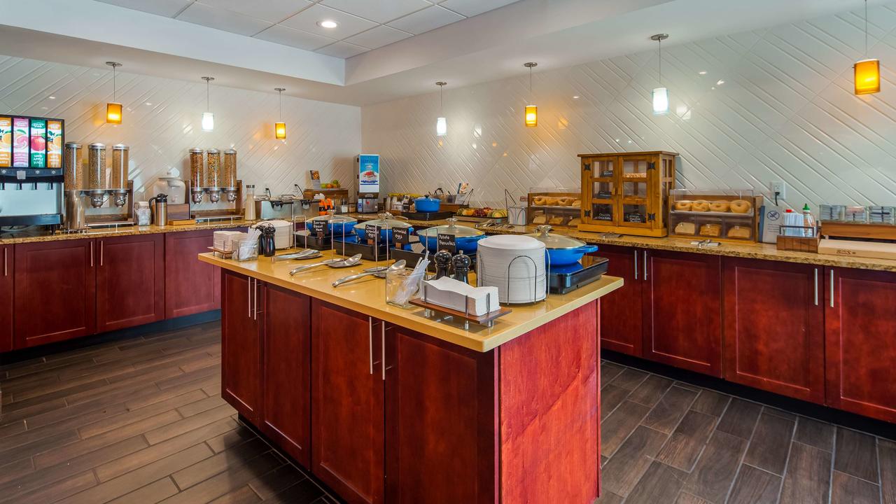 Best Western Plus Cincinnati Riverfront Downtown Area - thumb 34