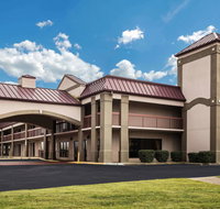 Days Inn by Wyndham Oak Grove/Ft. Campbell - Tourism Bookings