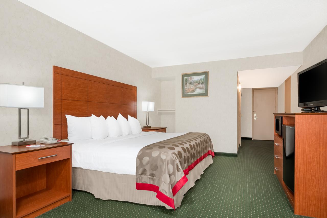 Ramada By Wyndham Lexington North Hotel & Conference Center - thumb 22