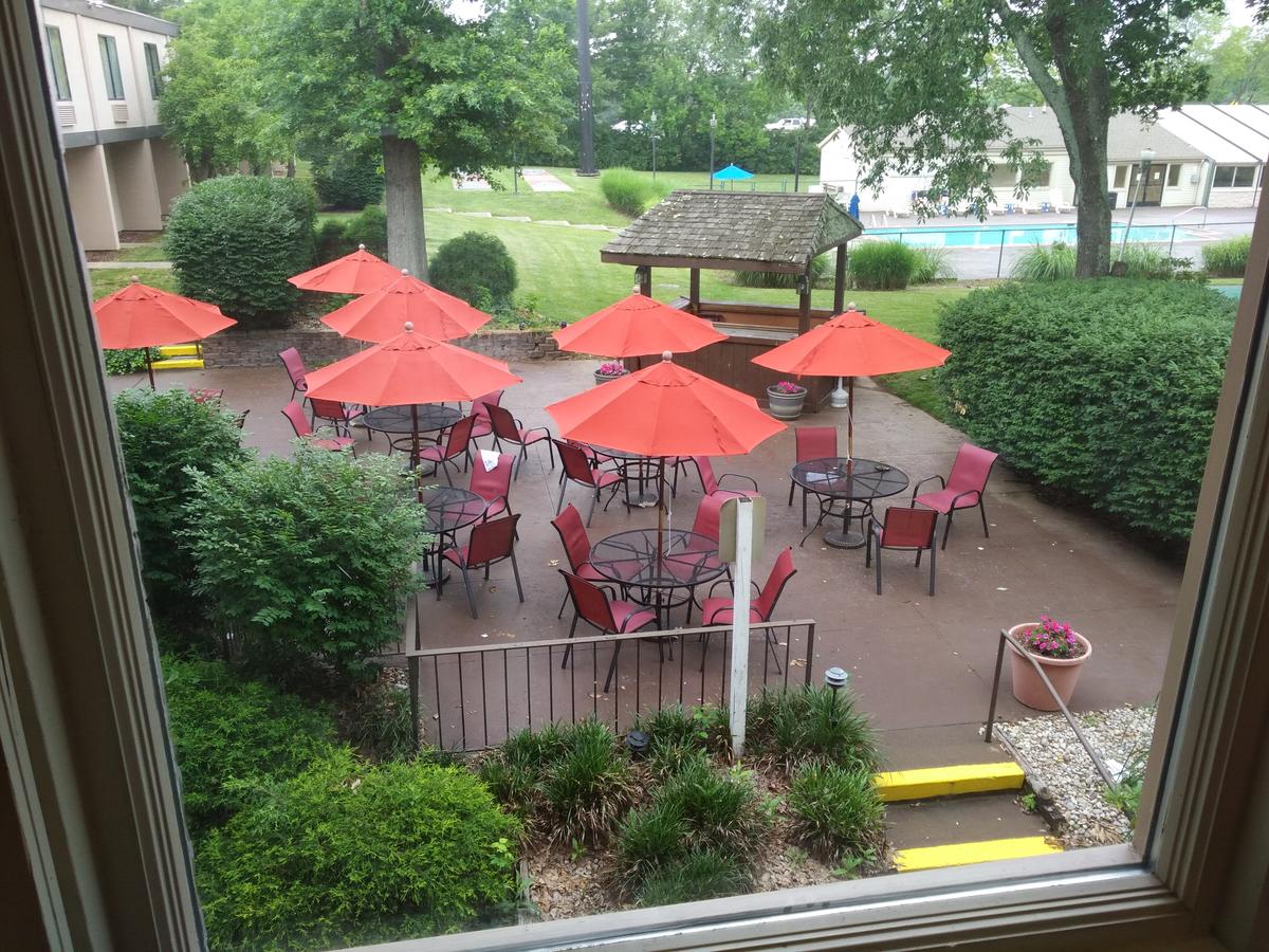 Ramada By Wyndham Lexington North Hotel & Conference Center - thumb 9