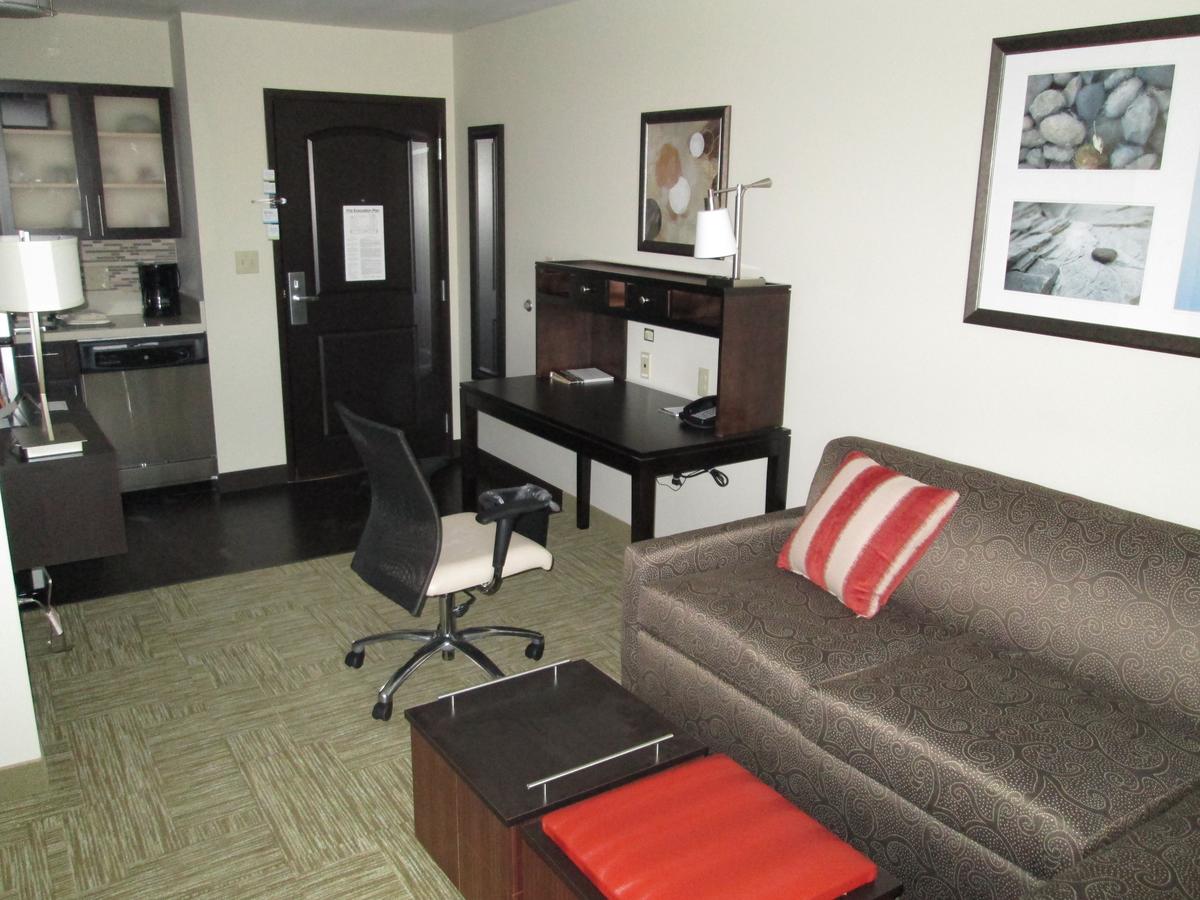 Staybridge Suites Bowling Green - thumb 11