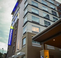 Holiday Inn Express  Suites Downtown Louisville - Tourism Bookings