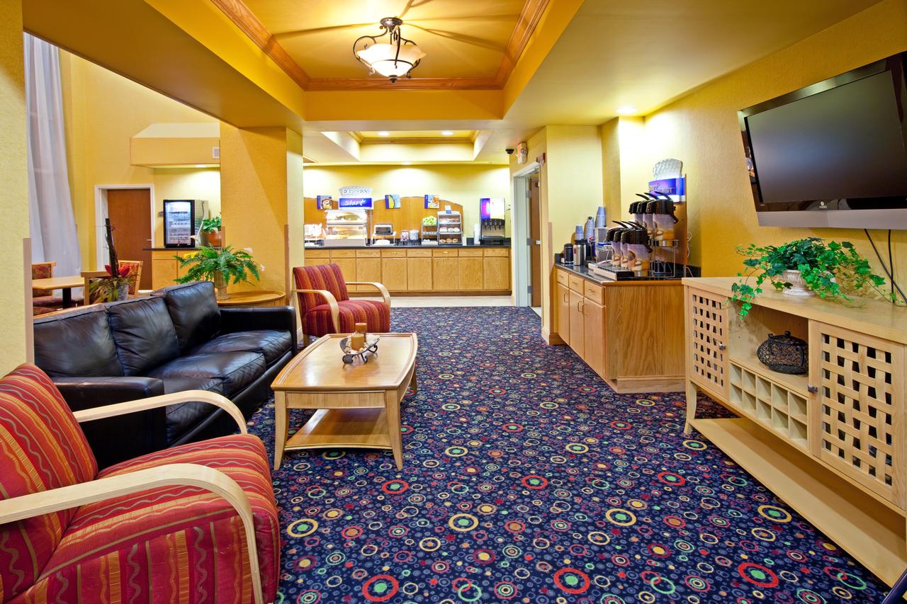 Holiday Inn Express Hotel & Suites Louisville South-Hillview - thumb 20