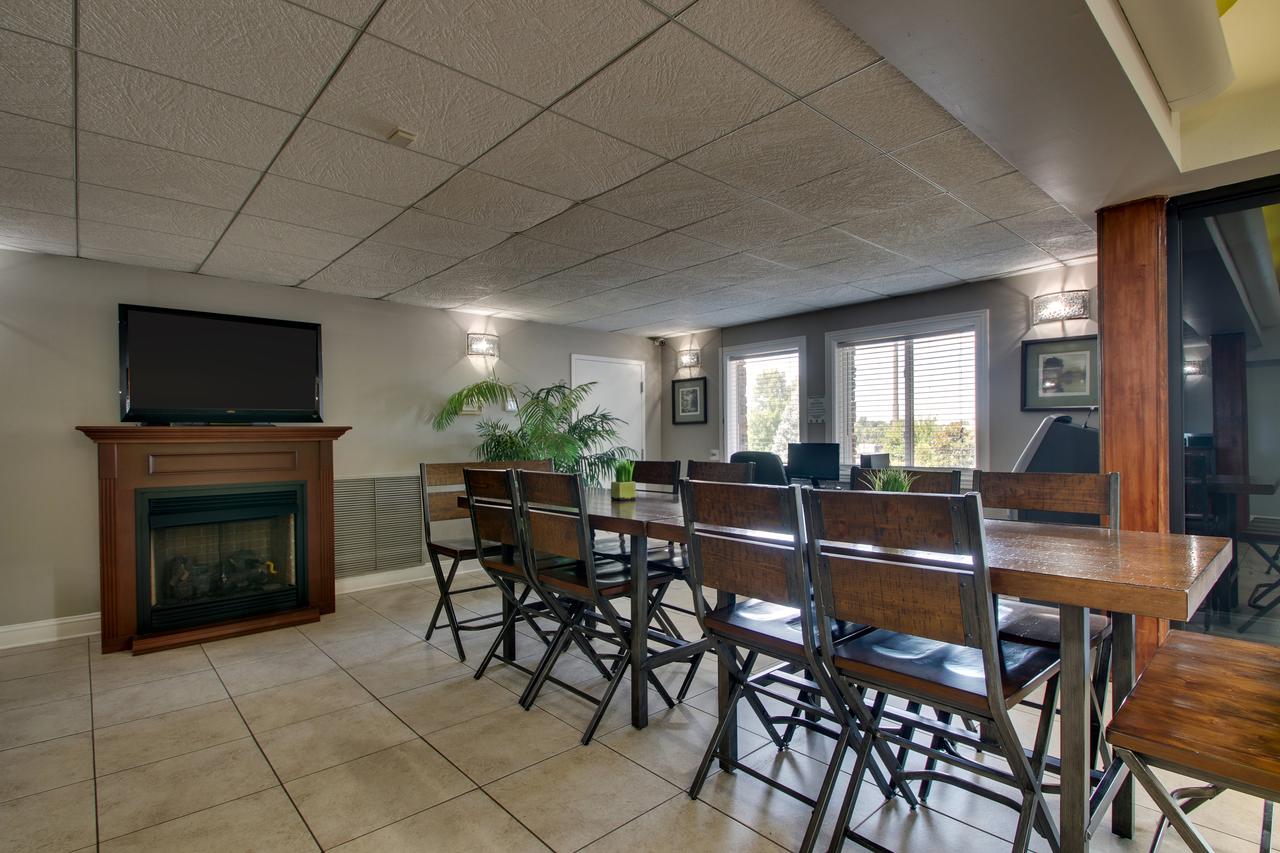 Wingfield Inn & Suites - thumb 3