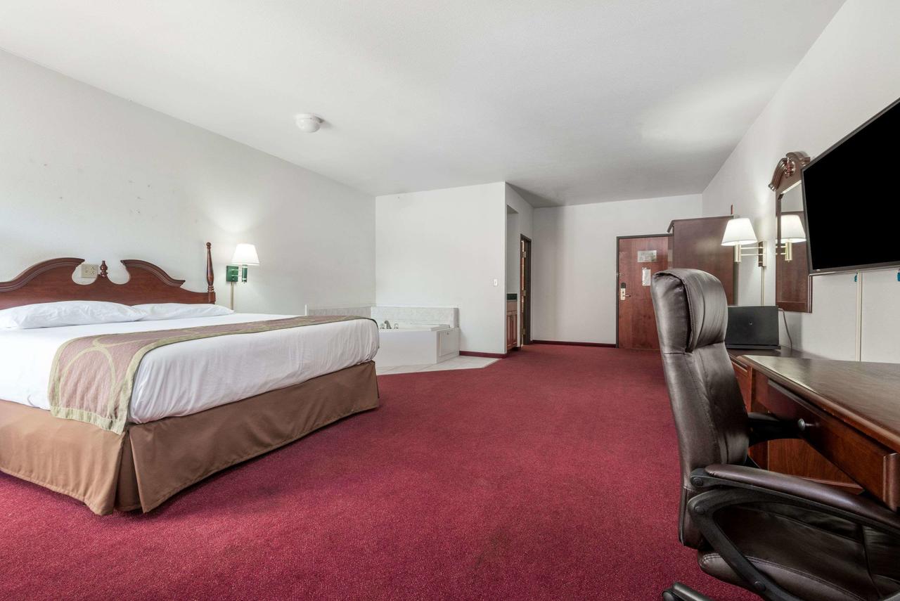 Super 8 By Wyndham Grayson - thumb 17