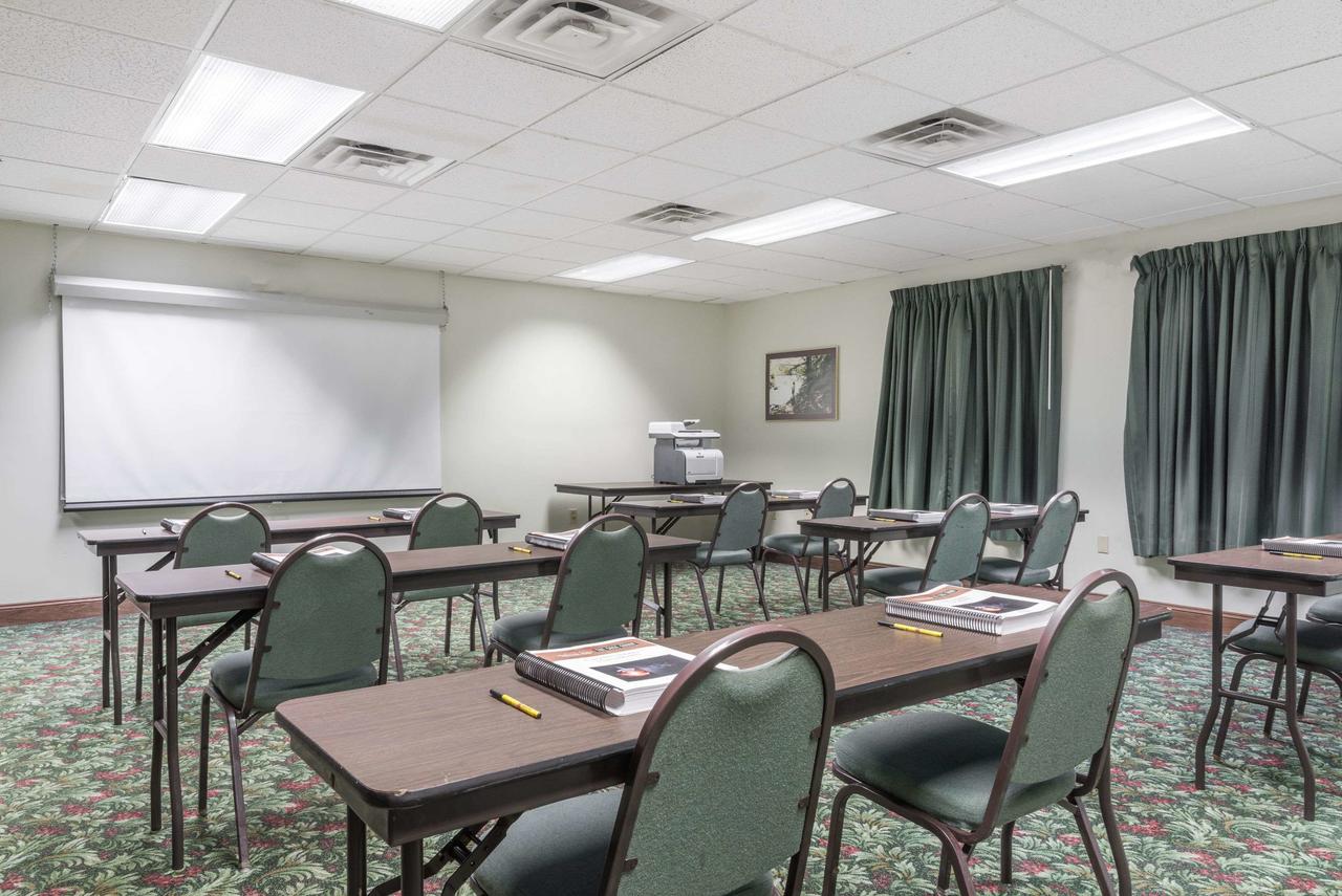 Super 8 By Wyndham Grayson - thumb 6