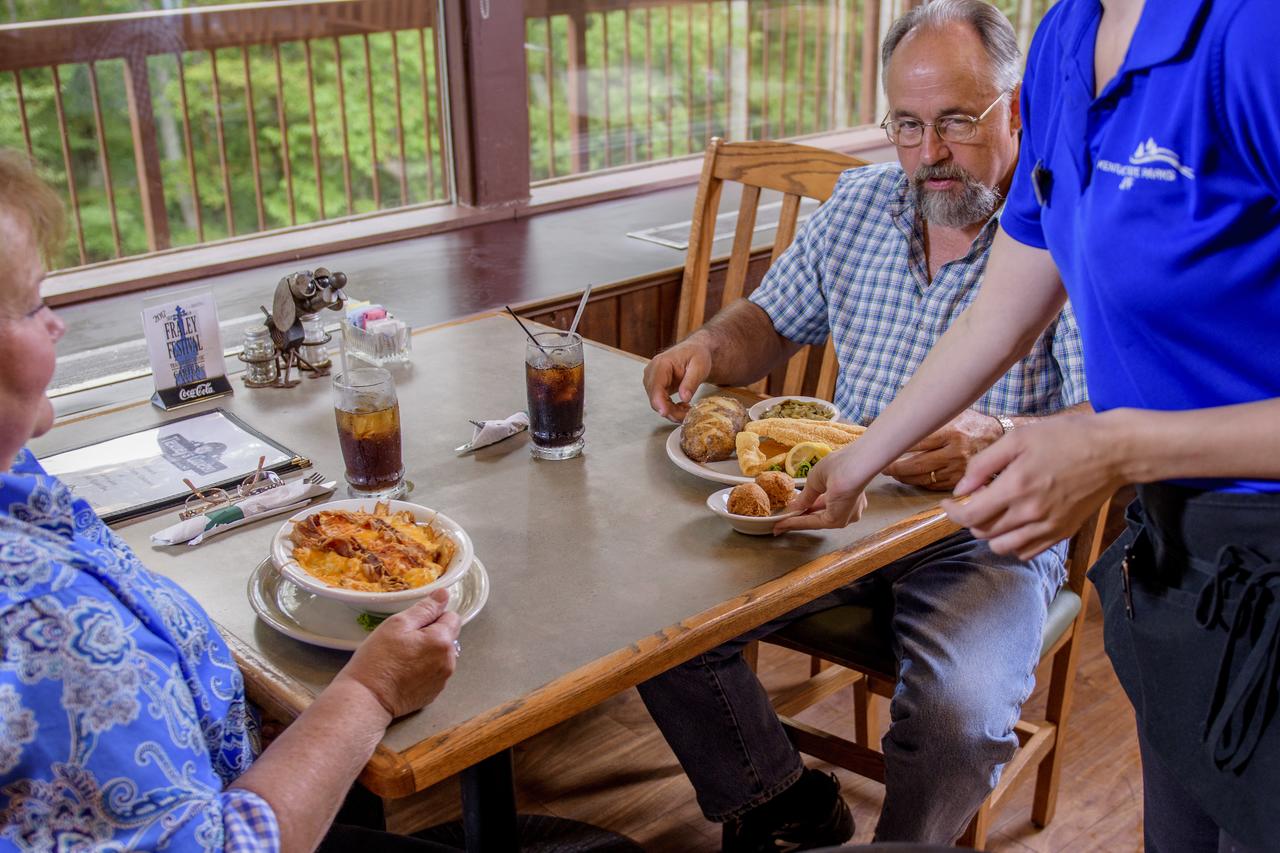 Carter Caves State Resort Park - thumb 1