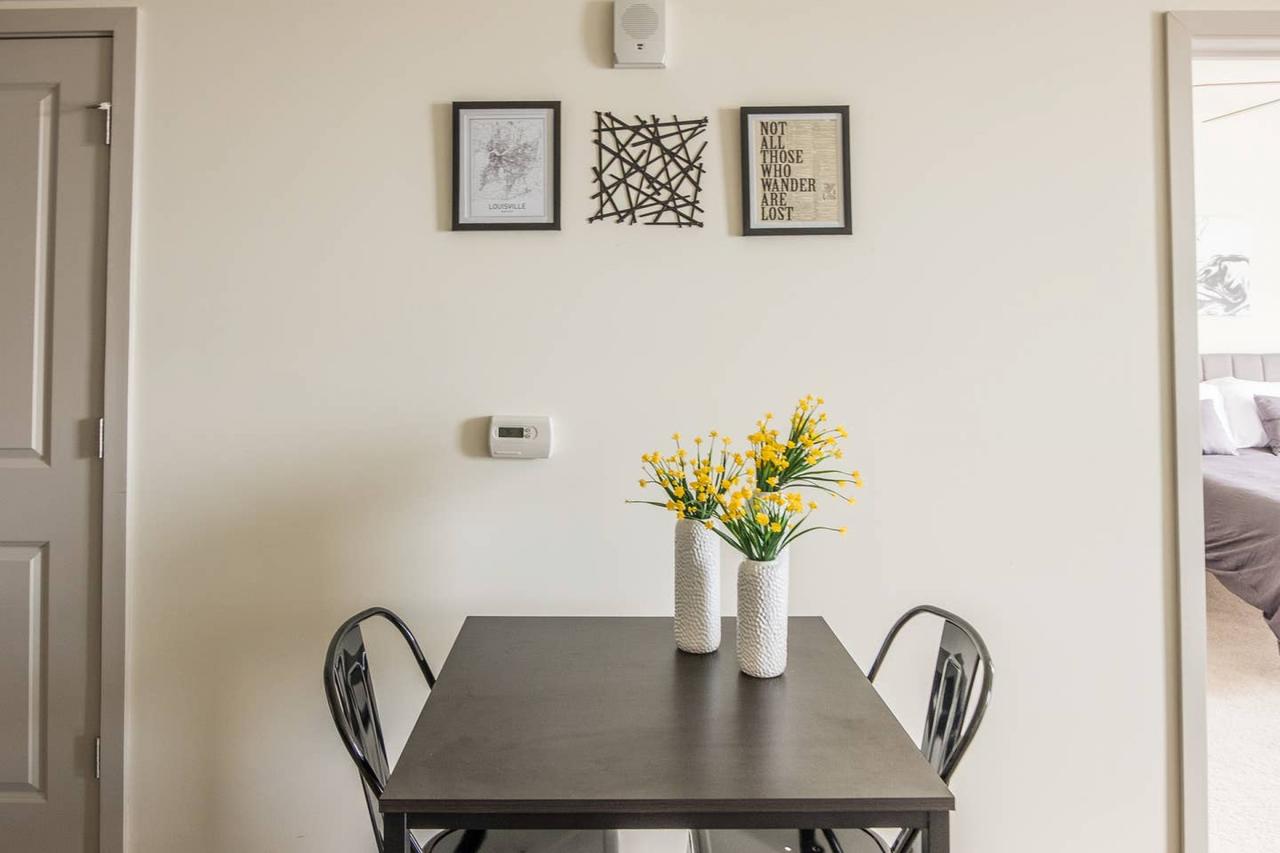 Clean + Calm 1BR Apt By Louisville Slugger Field - thumb 12