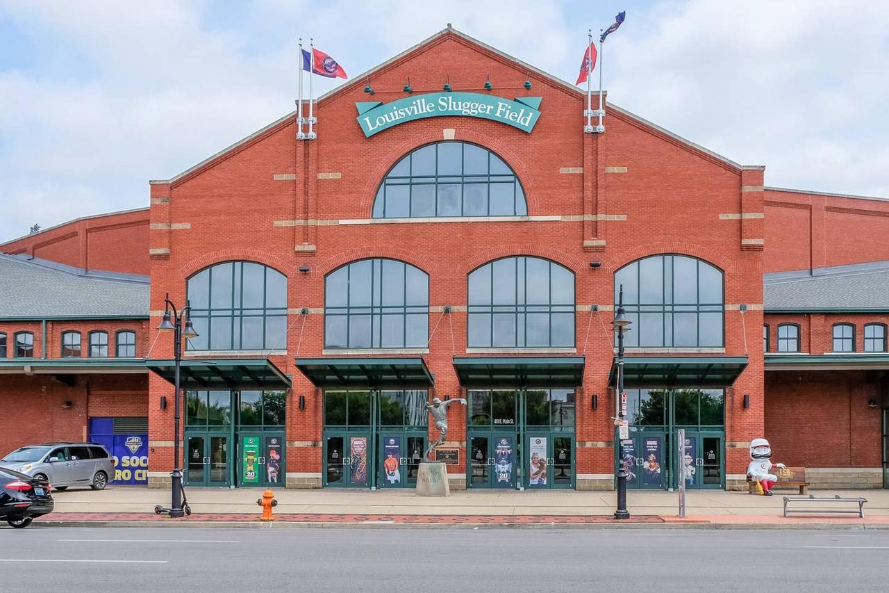 Clean + Calm 1BR Apt By Louisville Slugger Field - thumb 9