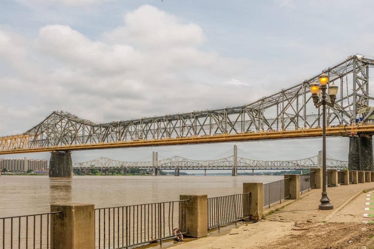 Clean + Calm 1BR Apt By Louisville Slugger Field - thumb 4