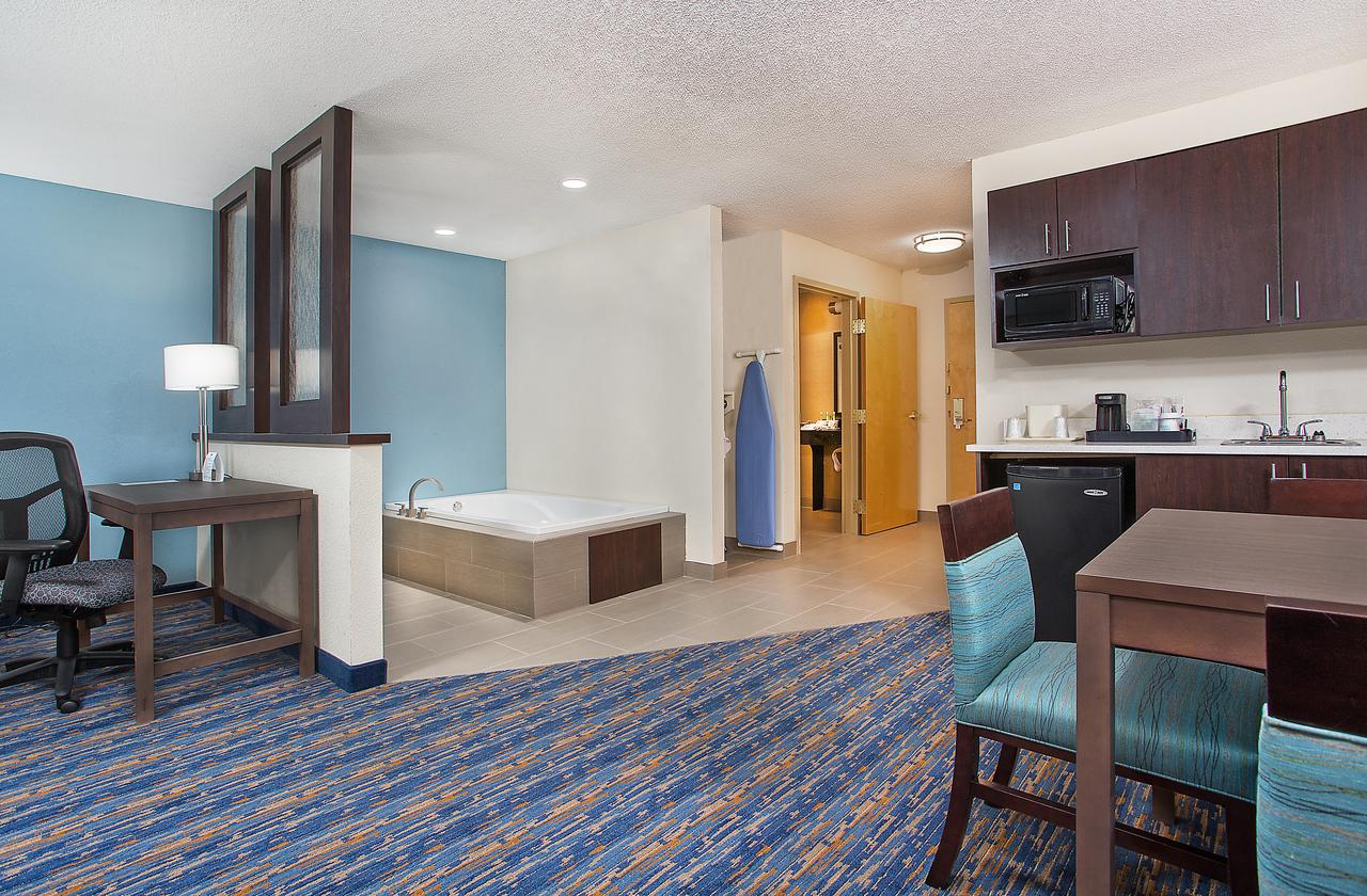 Holiday Inn Express Berea - thumb 0