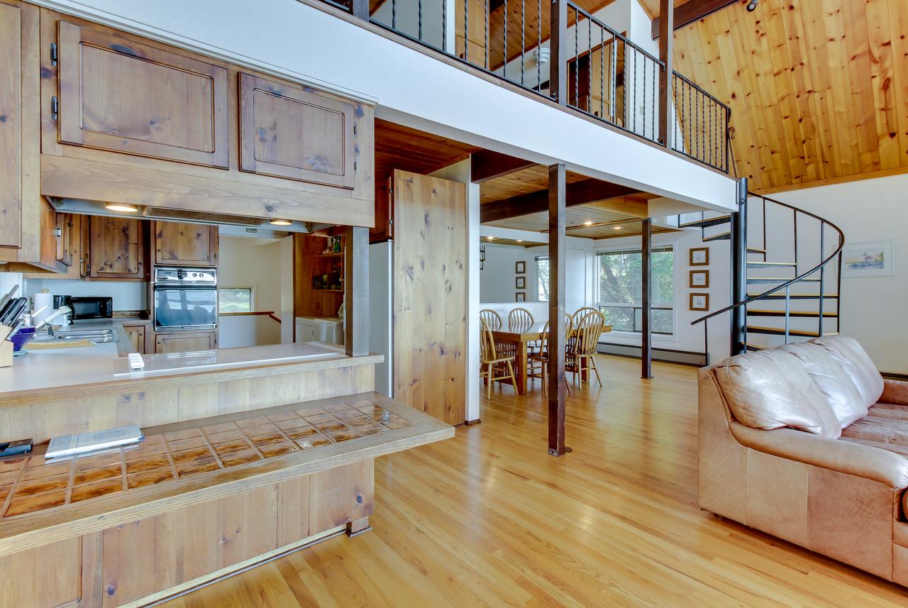 Lopez Island Hunter Bay Waterfront Home - thumb 18