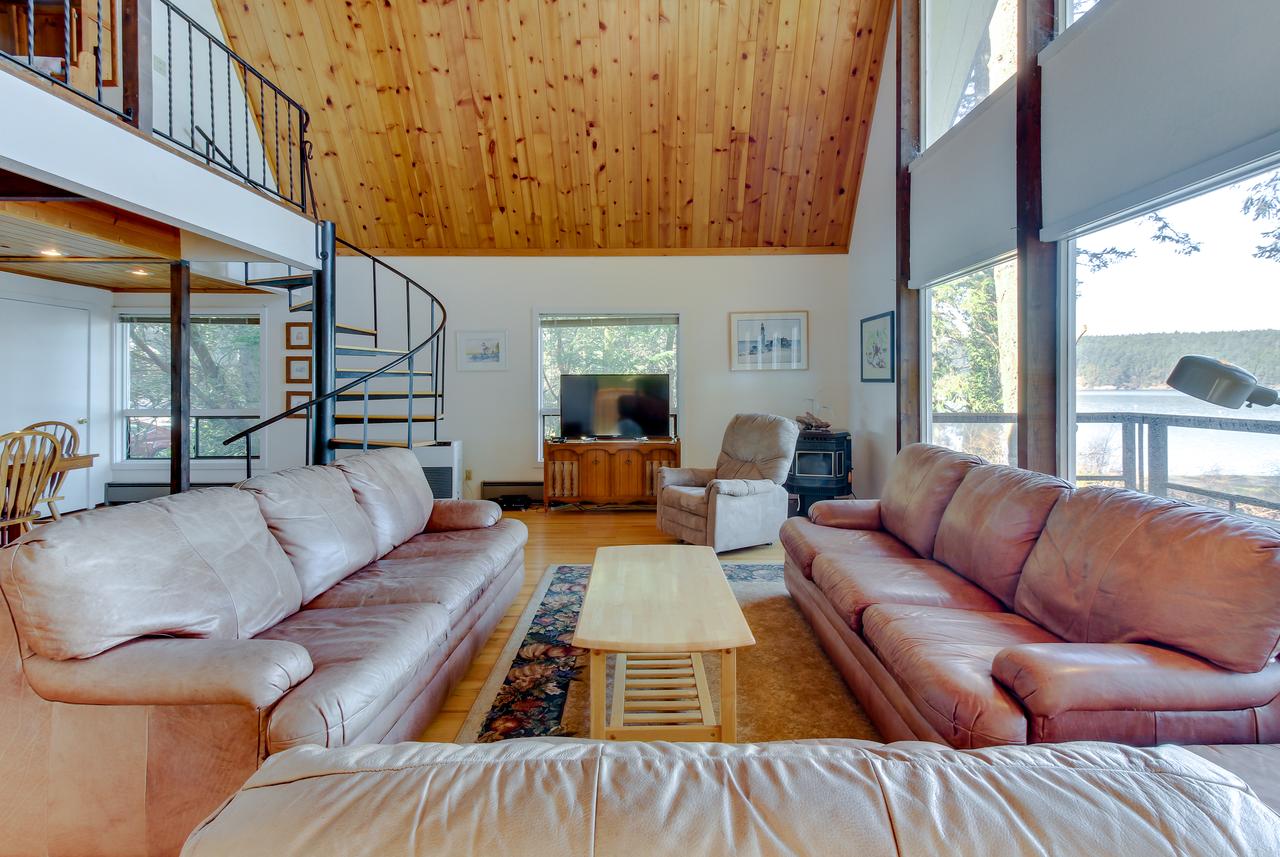 Lopez Island Hunter Bay Waterfront Home - thumb 8
