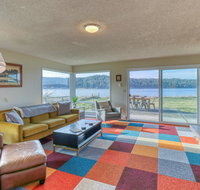 Lopez Island Mud Bay Waterfront home - Tourism Bookings