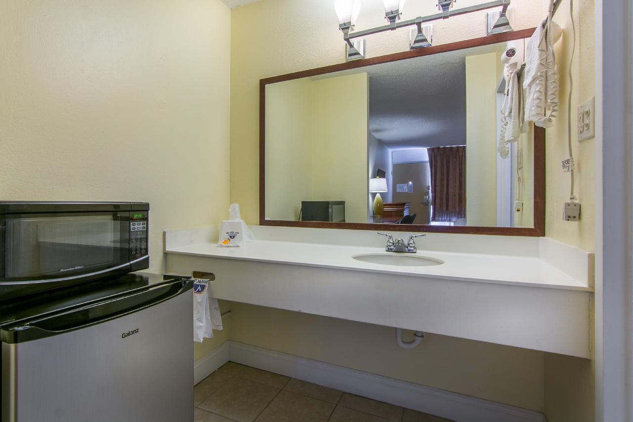 Americas Best Value Inn-Hammond - thumb 35