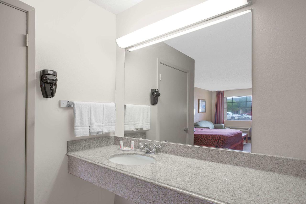 Days Inn By Wyndham Ruston LA - thumb 11