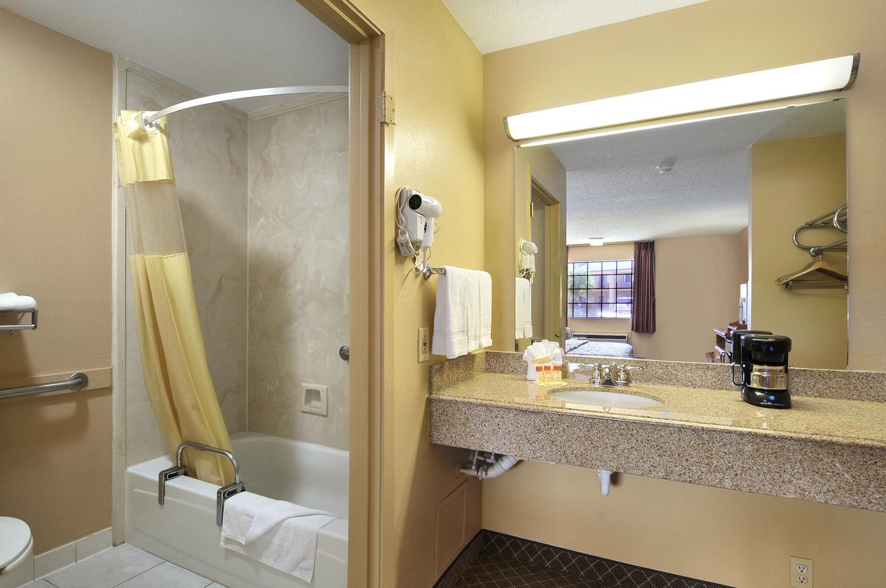 Days Inn By Wyndham Ruston LA - thumb 9