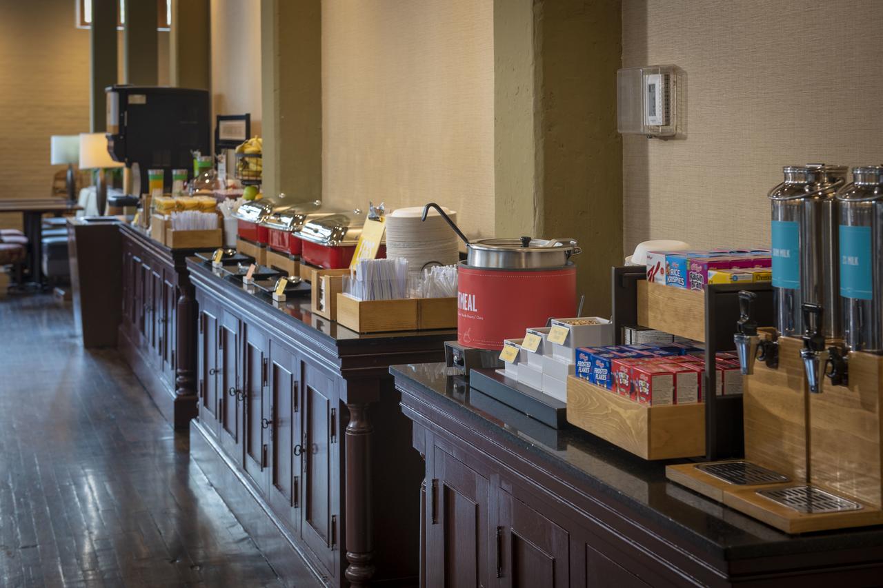 Hampton Inn And Suites New Orleans Convention Center - thumb 4