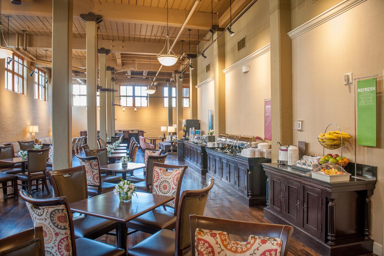 Hampton Inn And Suites New Orleans Convention Center - thumb 22