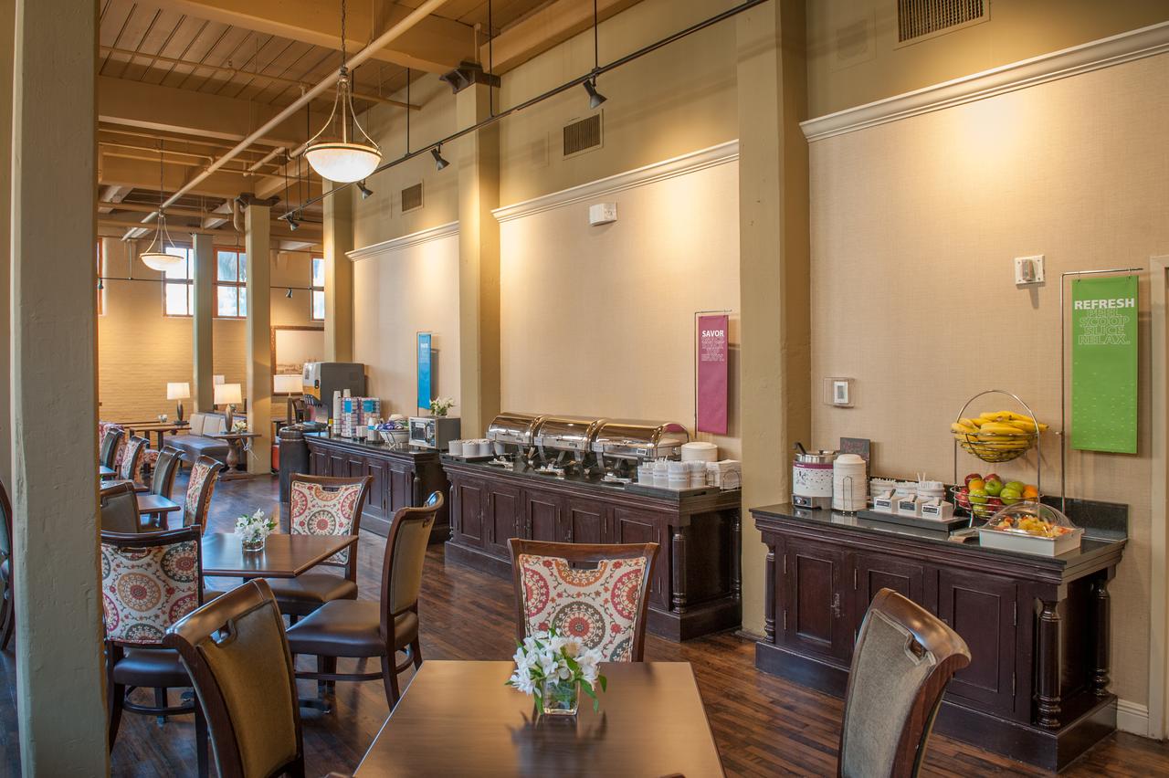 Hampton Inn And Suites New Orleans Convention Center - thumb 23