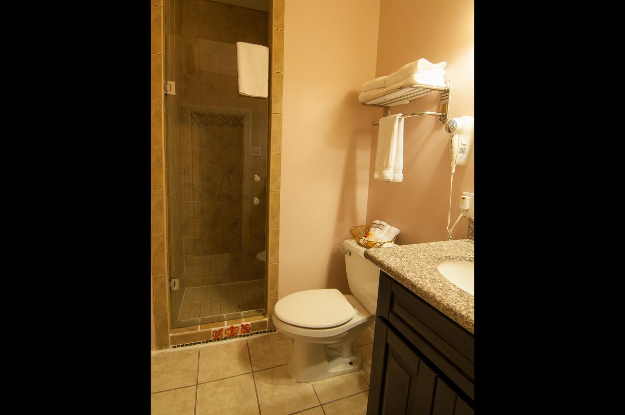 The Saint Philip Hotel - thumb 8