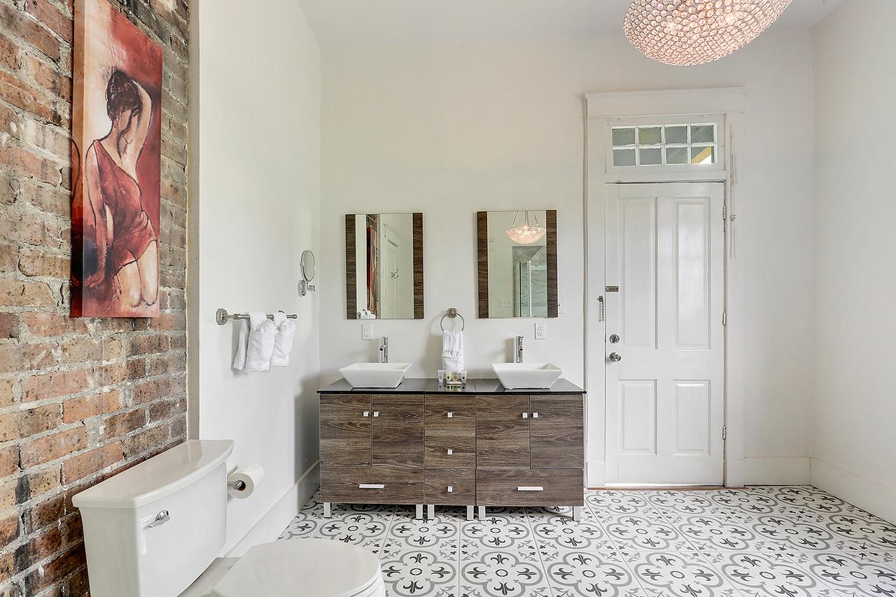 2bd Luxury Modern W Courtyard - thumb 15