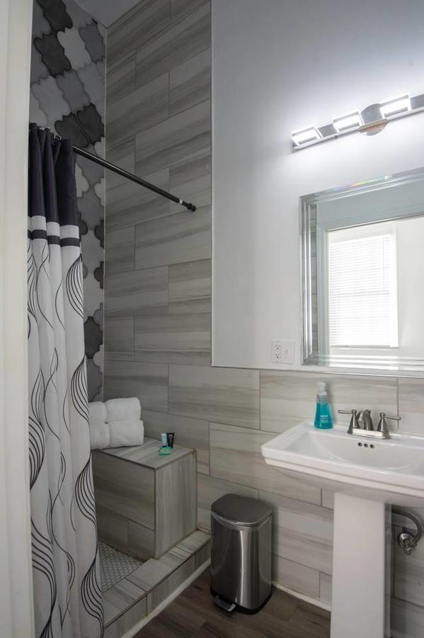 4 BR - Sleeps 8! Best Location Next To Bourbon Street! - thumb 26