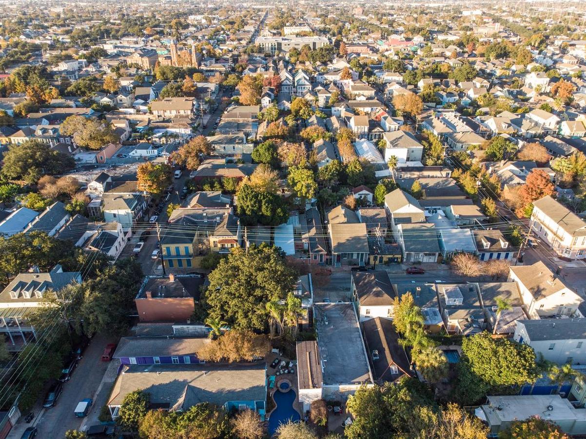 4 BR - Sleeps 8! Best Location Next To Bourbon Street! - thumb 28