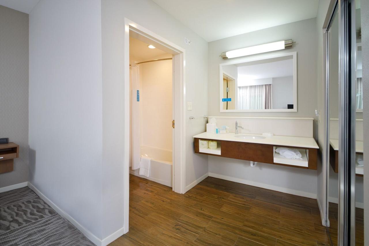 Hampton Inn Opelousas - thumb 11