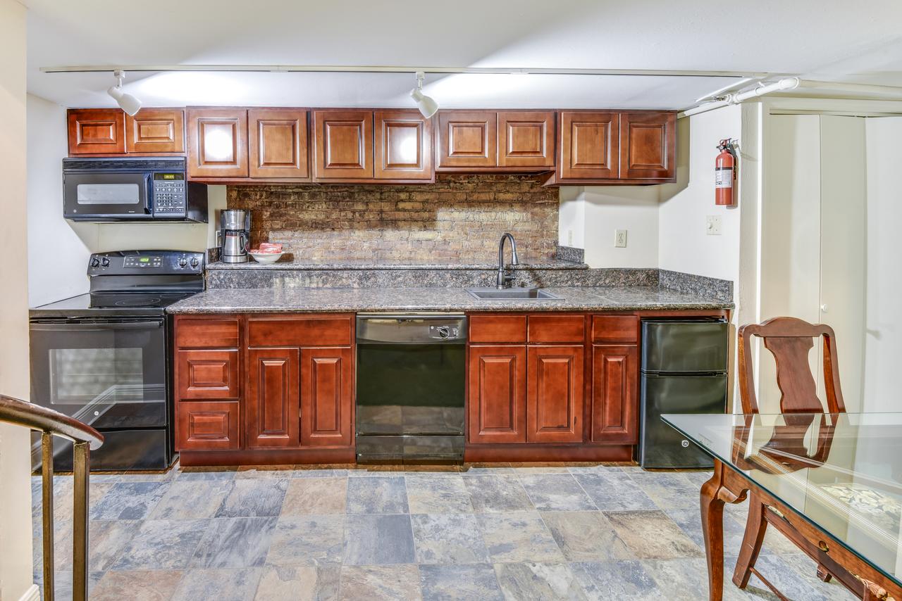 Plaza Suites Downtown New Orleans - thumb 3