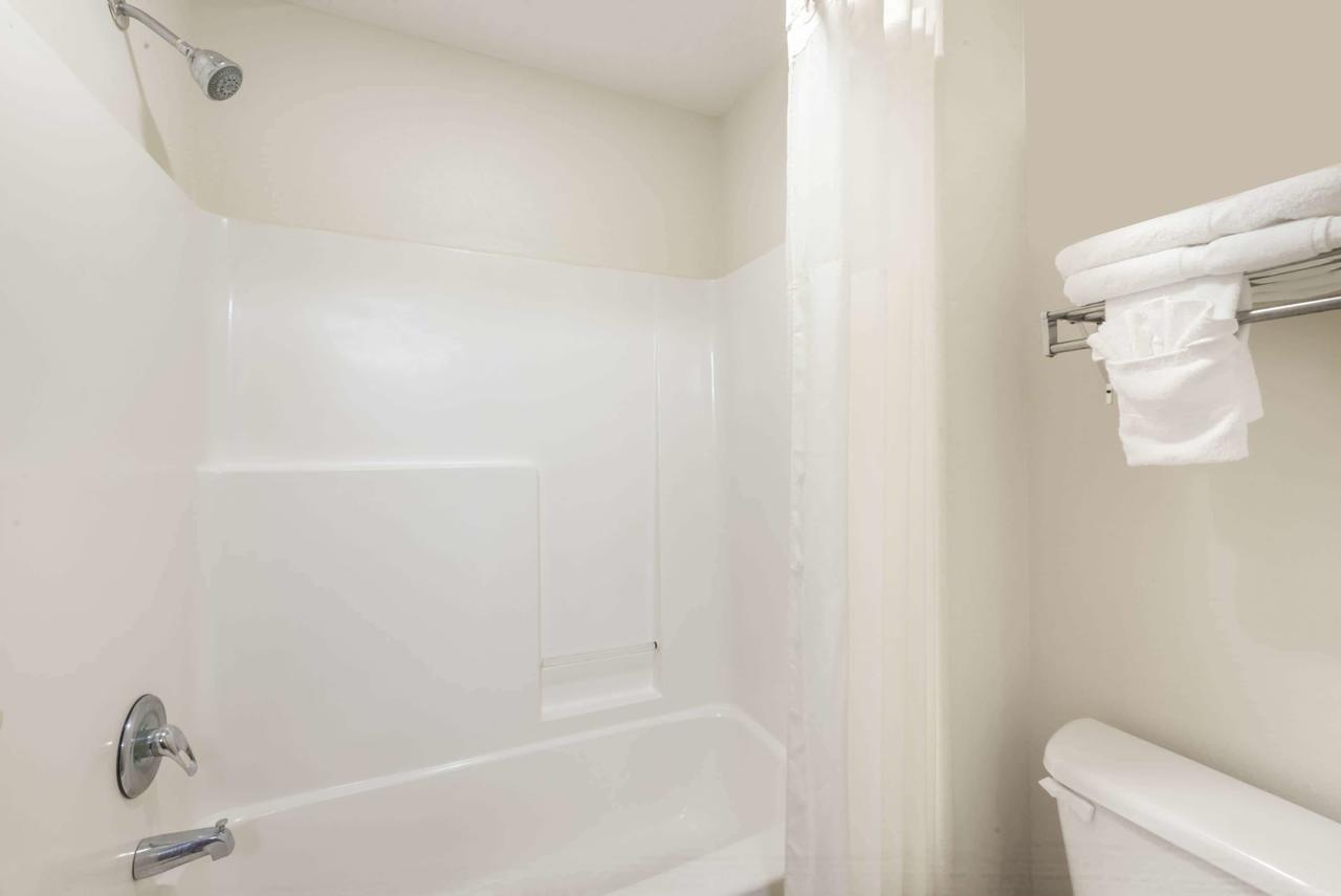 Howard Johnson By Wyndham Iowa LA - thumb 6