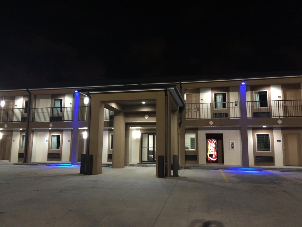 Paradise Inn & Suites - thumb 7