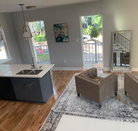 Beautiful three bedrooms Uptown New Orleans Home - Tourism Bookings