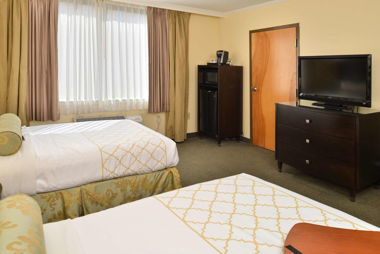 Best Western Plus St. Charles Inn - thumb 6