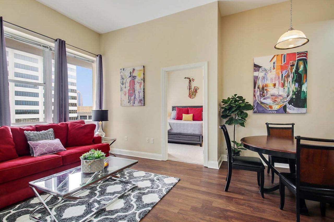 2 BEDROOM HIGH RISE PENTHOUSE- CANAL ST/FRENCH QTR - thumb 17