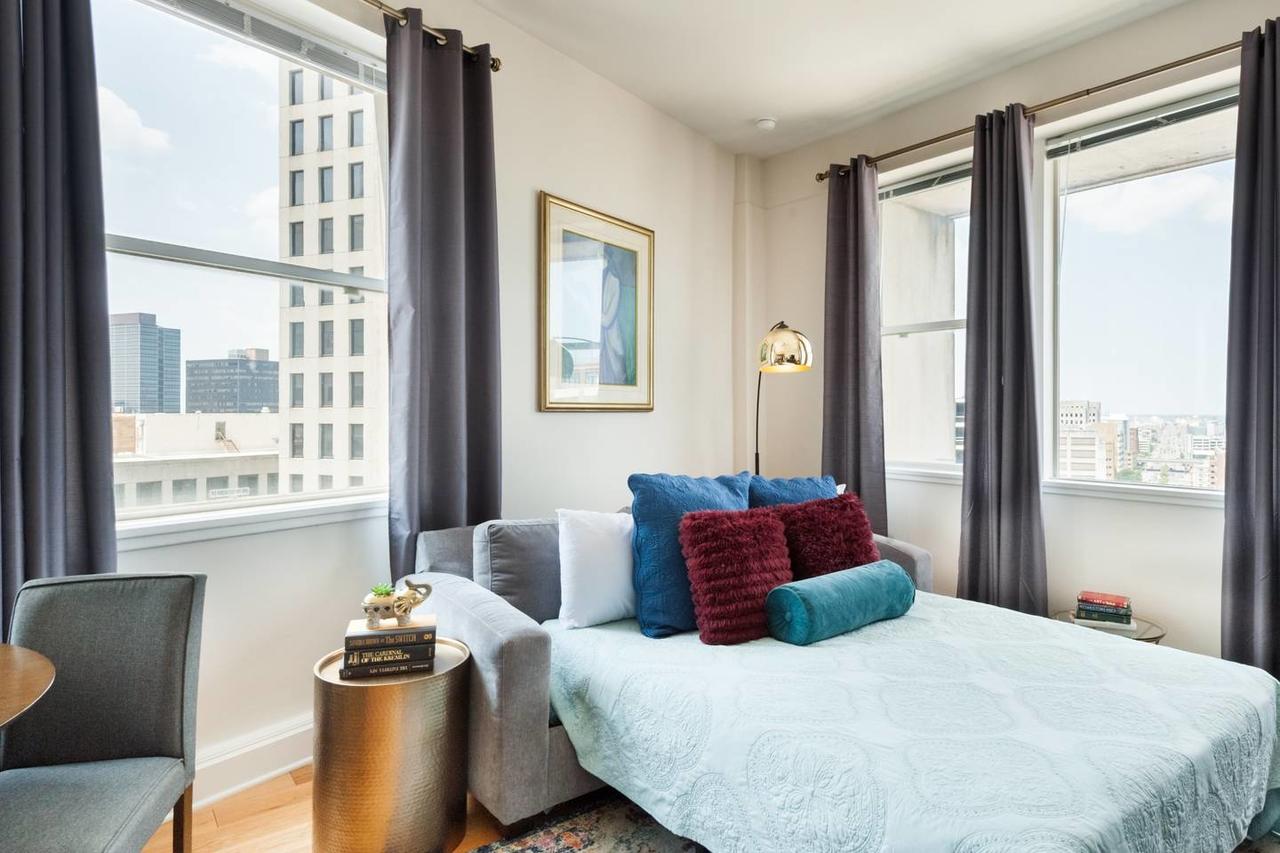 15TH FLOOR PENTHOUSE PANORAMIC CITY VIEWS CANAL ST - thumb 20