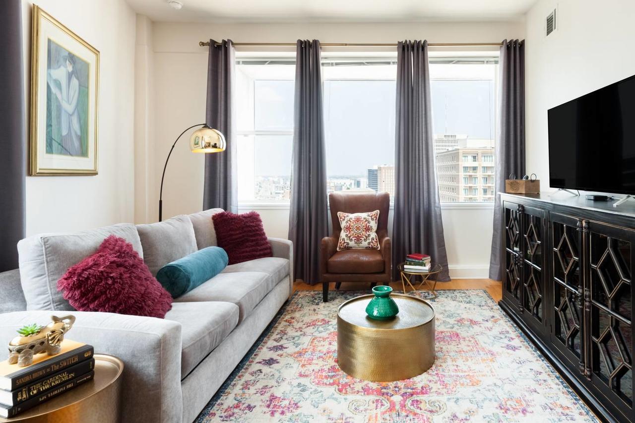 15TH FLOOR PENTHOUSE PANORAMIC CITY VIEWS CANAL ST - thumb 0