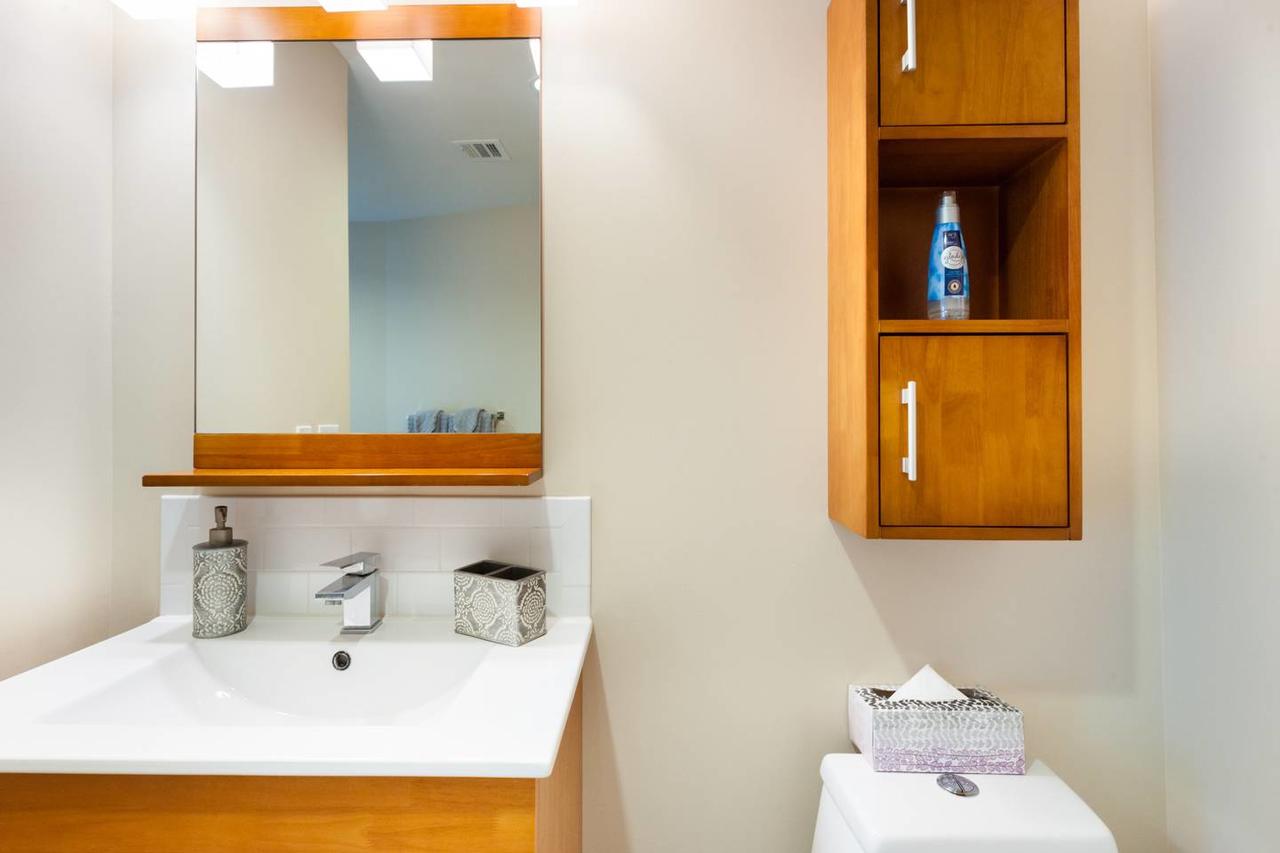 15TH FLOOR PENTHOUSE PANORAMIC CITY VIEWS CANAL ST - thumb 16