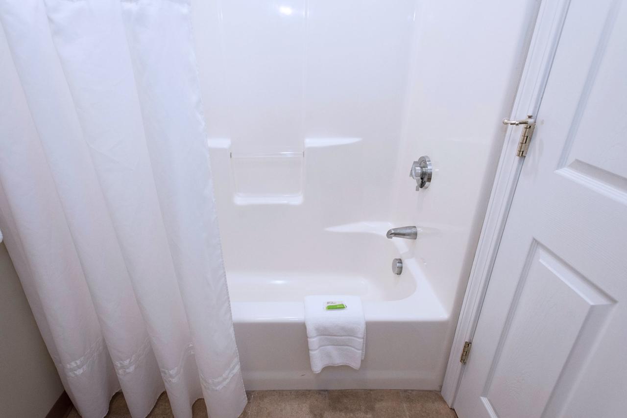 Admiral's Inn Resort - thumb 24