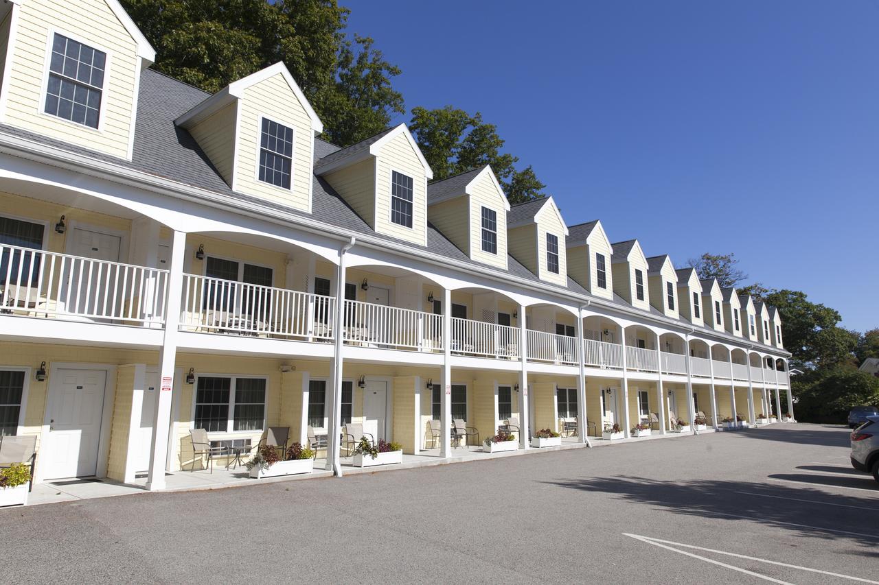 Admiral's Inn Resort - thumb 3