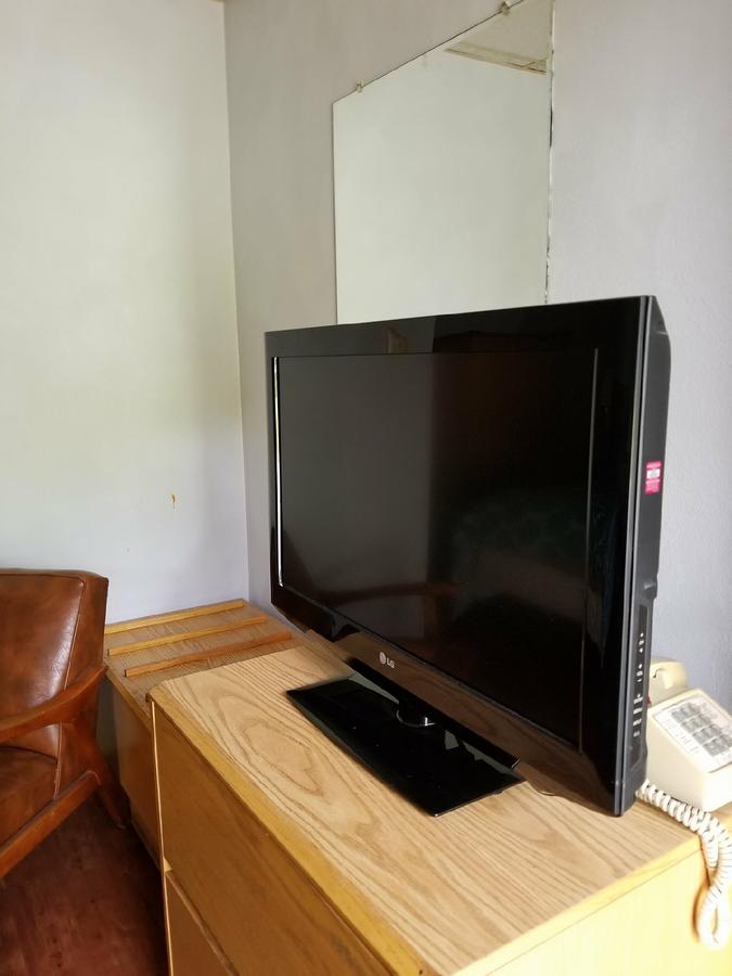 Pittsfield Motor Inn - thumb 29