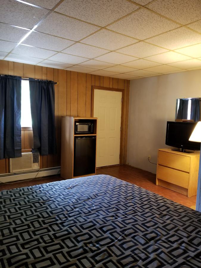 Pittsfield Motor Inn - thumb 26