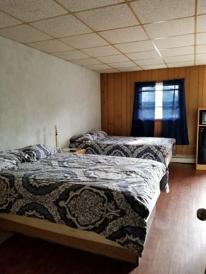 Pittsfield Motor Inn - thumb 36