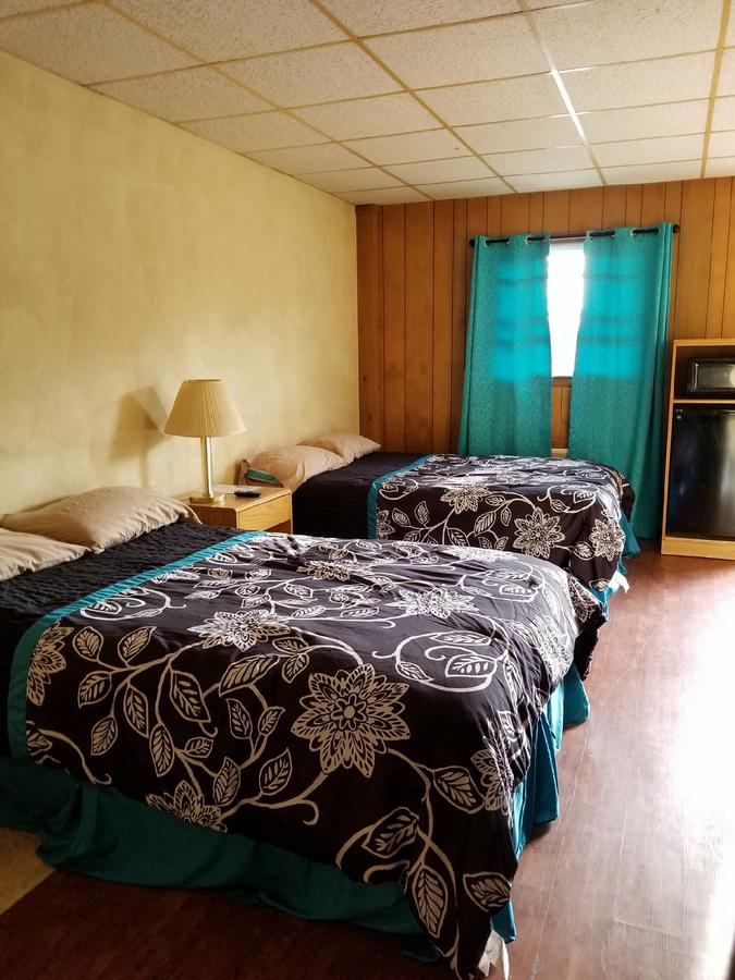 Pittsfield Motor Inn - thumb 21